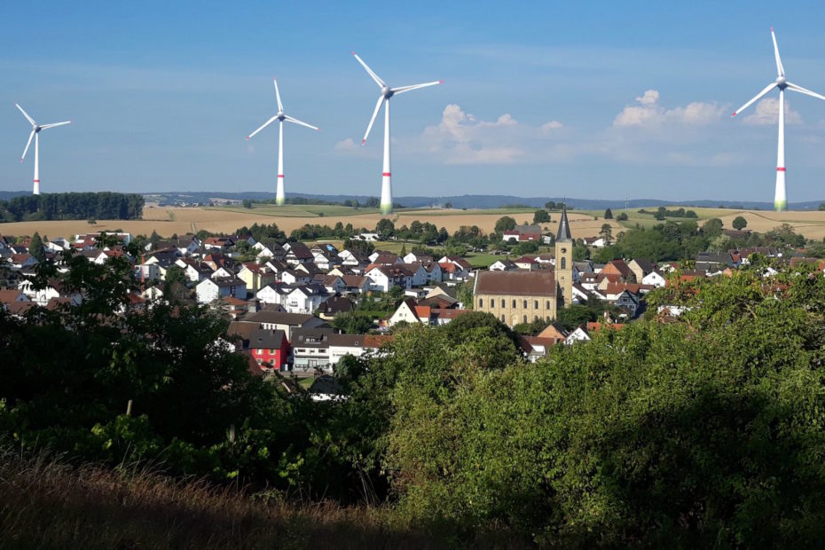 Illustration Windkraftanlagen in Menzingen